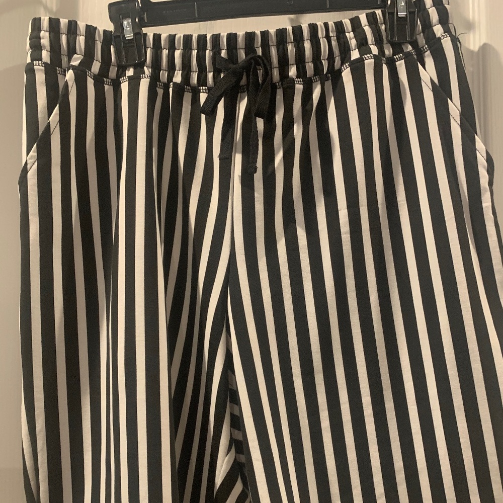 Lularoe Jamie shorts NWT